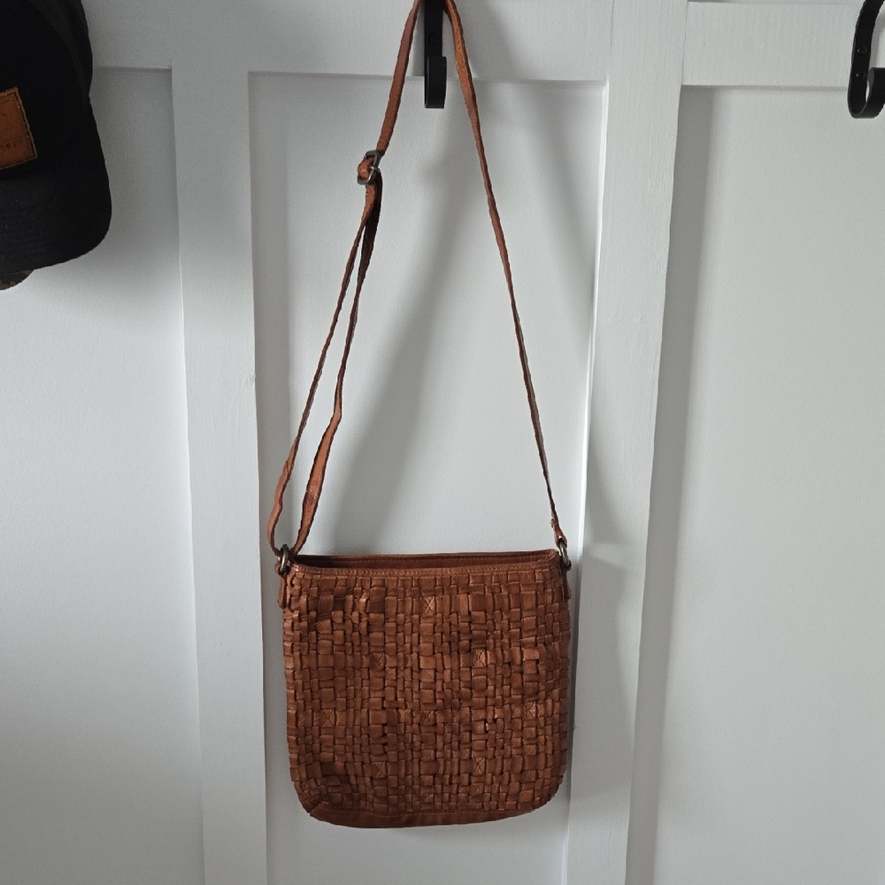 Vilenca Holland Woven Crossbody Bag C